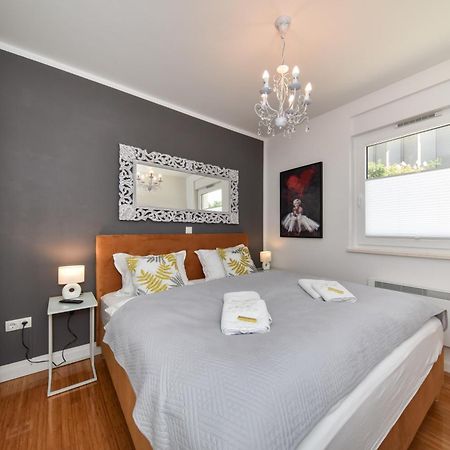 Mm Luxury Apartments Gold & Rubin Zara Esterno foto